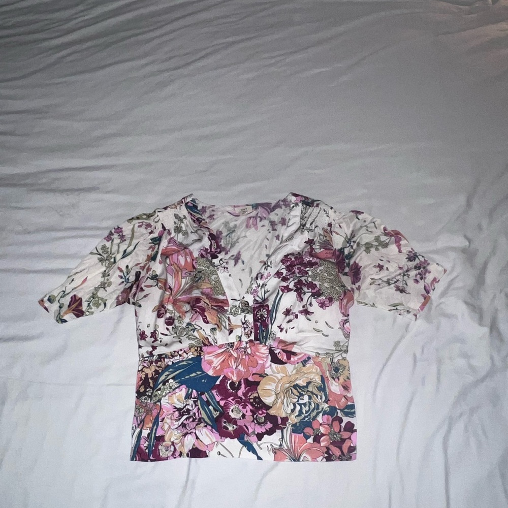 Tiny Brand Fitted Floral Blouse with Pink and Red 3/4 Sleeves Medium
